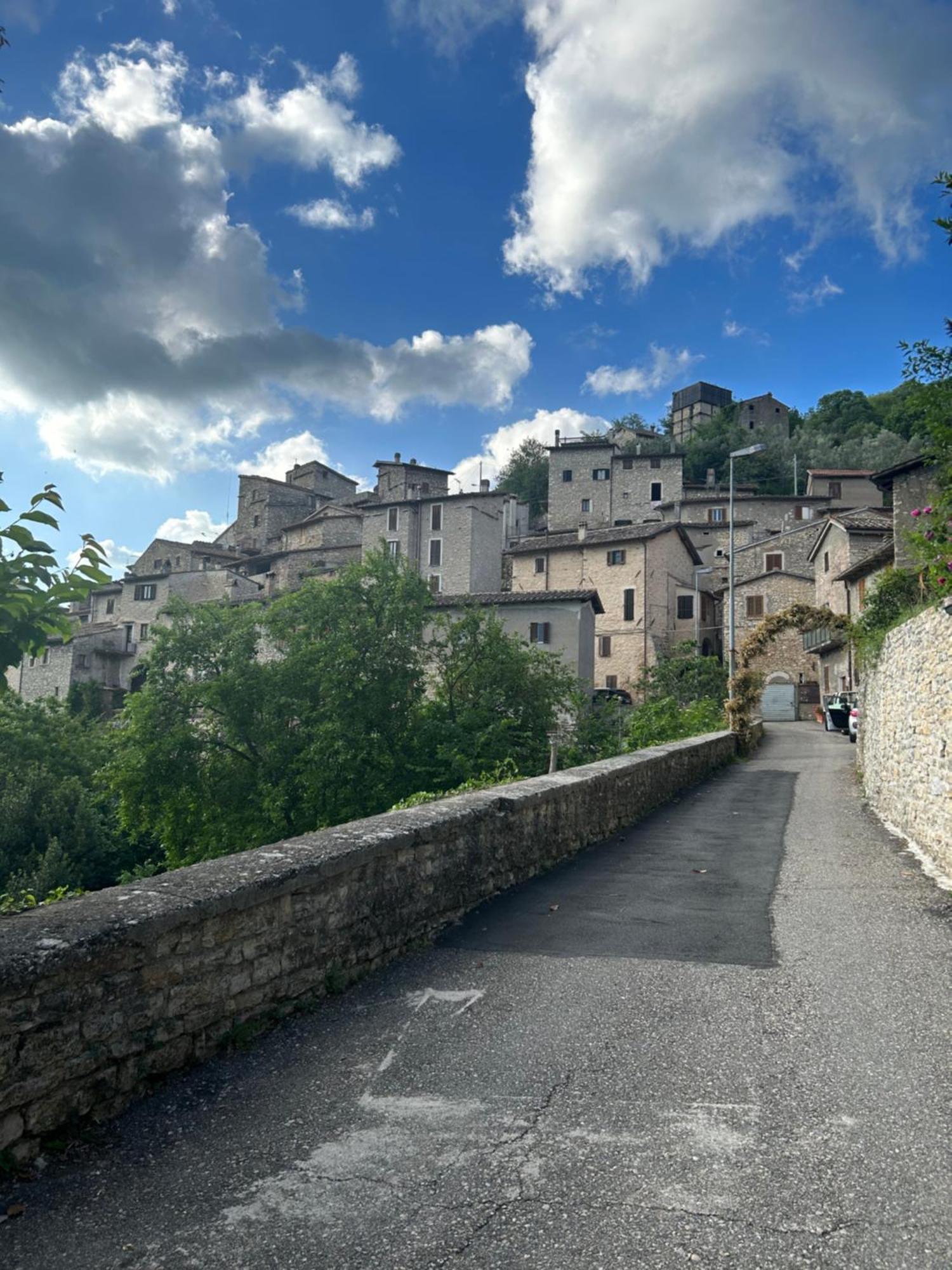 Appartamento Storico A Valle San Martino Di Spoleto Eksteriør bilde